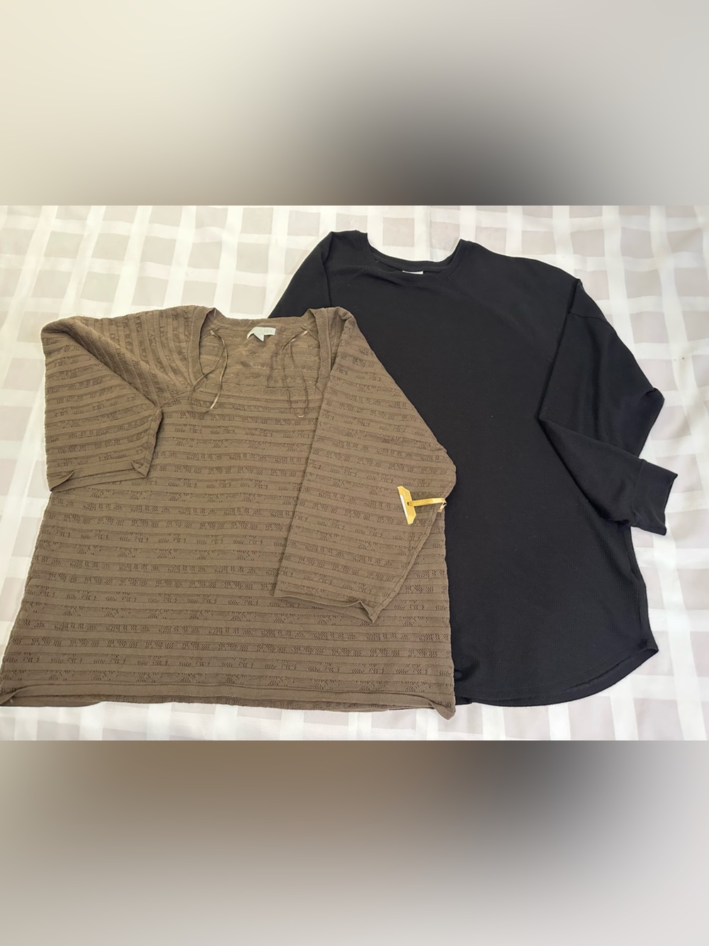 💚🖤💚🖤 Bundle of 3X Rye Grass Sweater and LuLaRoe Oversized Long Sleeved T-shirt